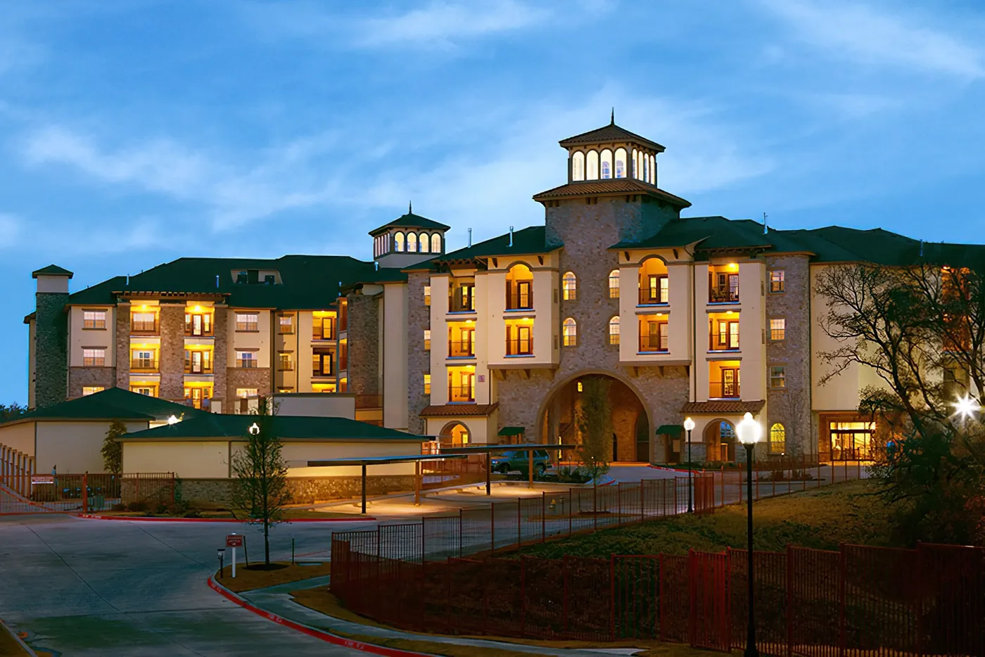 Chateau on Wildbriar Lake's main entrance at dusk